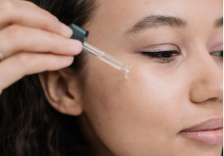 cleaning a face korean